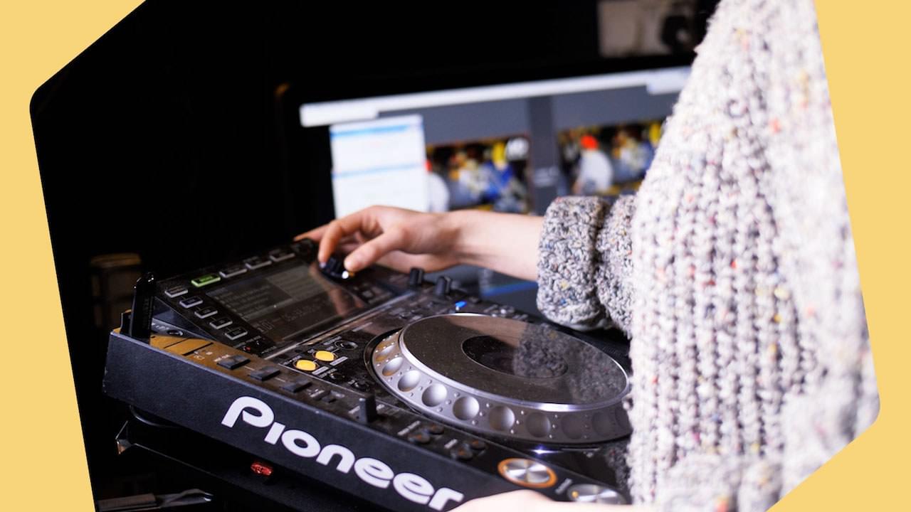 Live Streaming Solution For Djs Decks Blog Header